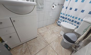 CASA A PASOS DEL METRO LA GRANJA 4D 2B