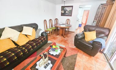 CASA A PASOS DEL METRO LA GRANJA 4D 2B