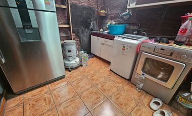 CASA A PASOS DEL METRO LA GRANJA 4D 2B