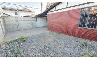 Arriendo casa 2D 1B con amplio estacionamiento en San Felipe