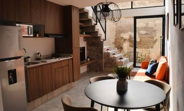 LOFT DE 2 NIVELES AMUEBLADO EN LA MODERNA