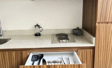 LOFT DE 2 NIVELES AMUEBLADO EN LA MODERNA