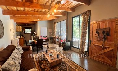 Dos lindas casas en privilegiado entorno natural