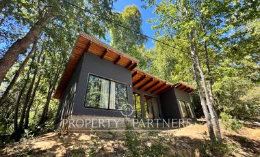 Dos lindas casas en privilegiado entorno natural