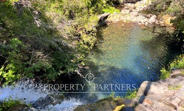 Dos lindas casas en privilegiado entorno natural