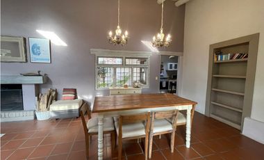 VENTA DE CASA, EN VALLE DE BRAVO