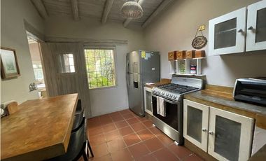 VENTA DE CASA, EN VALLE DE BRAVO