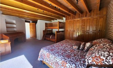 CASA EN RENTA, CLUB DE GOLF, AVNDARO.