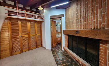 CASA EN RENTA, CLUB DE GOLF, AVNDARO.