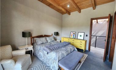 CASA EN RENTA EN AVNDARO