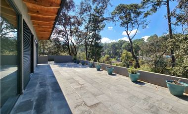 CASA EN RENTA EN AVNDARO