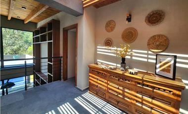 CASA EN RENTA EN AVNDARO