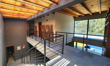 CASA EN RENTA EN AVNDARO