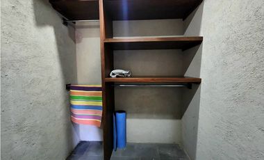 CASA EN RENTA EN AVNDARO