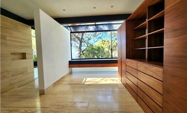 CASA EN RENTA CON VISTA AL LAGO EN VALLE DE BRAVO