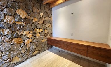 CASA EN RENTA CON VISTA AL LAGO EN VALLE DE BRAVO