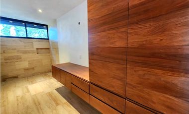 CASA EN RENTA CON VISTA AL LAGO EN VALLE DE BRAVO