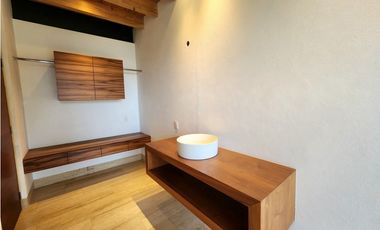 CASA EN RENTA CON VISTA AL LAGO EN VALLE DE BRAVO