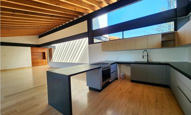 CASA EN RENTA CON VISTA AL LAGO EN VALLE DE BRAVO