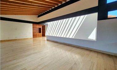 CASA EN RENTA CON VISTA AL LAGO EN VALLE DE BRAVO