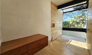 CASA EN RENTA CON VISTA AL LAGO EN VALLE DE BRAVO