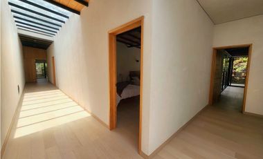 CASA EN VENTA EN AVNDARO VALLE DE BRAVO