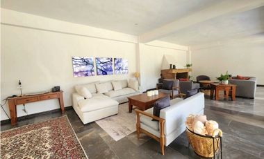 CASA EN VENTA EN AVNDARO VALLE DE BRAVO