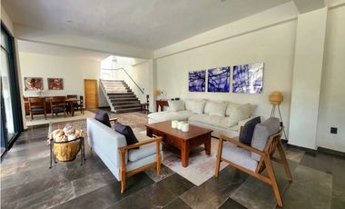 CASA EN VENTA EN AVNDARO VALLE DE BRAVO