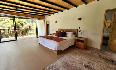 CASA EN VENTA EN AVNDARO VALLE DE BRAVO