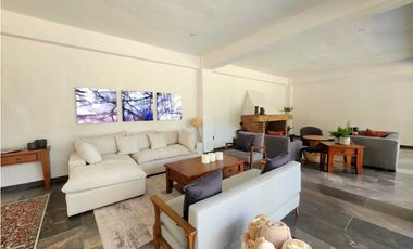 CASA EN VENTA EN AVNDARO VALLE DE BRAVO