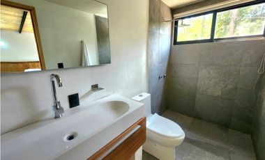 CASA EN VENTA EN AVNDARO VALLE DE BRAVO