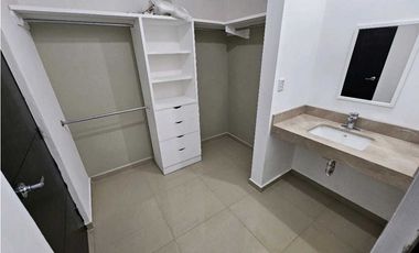 Casa en Renta| Privada | Frente a Parque, Cumbres Poniente (García)