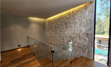 CASA EN VENTA, DENTRO DE RANCHO AVNDARO