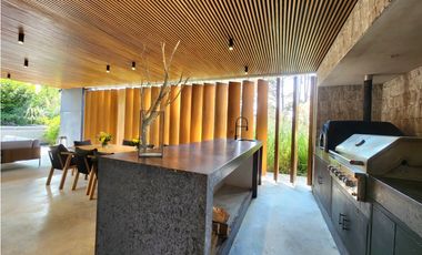 CASA EN VENTA, DENTRO DE RANCHO AVNDARO