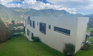 ALQUILO CASA - Residencia Campestre de Lujo en La Calera