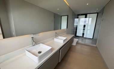 VENTA - RESIDENCIA DE MONTAÑA EN BOSQUE DE ENCENILLOS – LUJO Y NATURALEZA