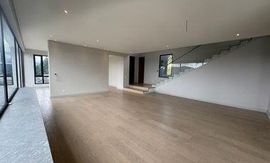 VENTA - RESIDENCIA DE MONTAÑA EN BOSQUE DE ENCENILLOS – LUJO Y NATURALEZA