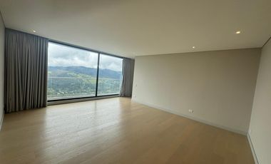 VENTA - RESIDENCIA DE MONTAÑA EN BOSQUE DE ENCENILLOS – LUJO Y NATURALEZA