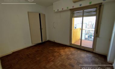 Departamento en VENTA de 2 ambientes en el centro de  Quilmes cercano a la estación