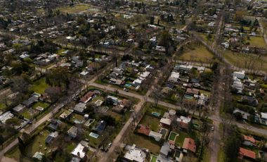 TERRENO / LA RASTRA FUNES