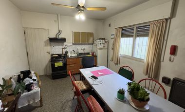 Casa en  Avellaneda al 1100