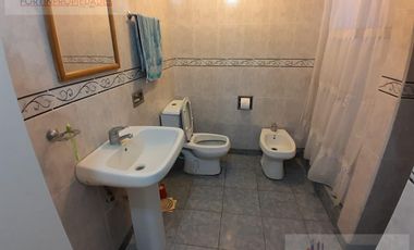 Casa en  venta en 3 e/ 47 y 48 Villa elisa, La Plata