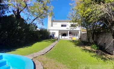 Casa en  venta en 3 e/ 47 y 48 Villa elisa, La Plata