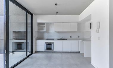 Venta  Departamento 3 ambientes con Jardín en Nuevo Beccar Central