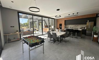 Venta Casa 4 dormitorios Kentucky Club de Campo Funes Santa Fe