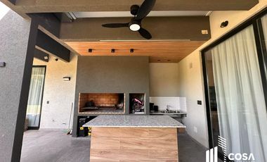 Venta Casa 4 dormitorios Kentucky Club de Campo Funes Santa Fe