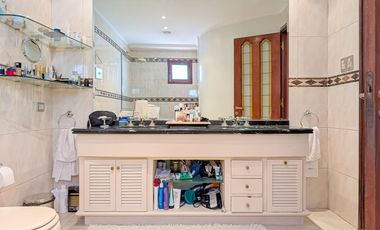 Casa de lujo en Venta en Barrio Lourdes Rosario