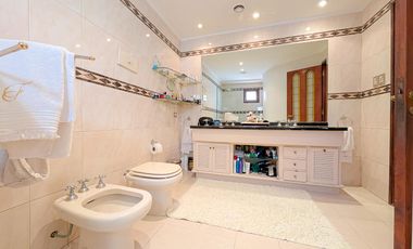Casa de lujo en Venta en Barrio Lourdes Rosario