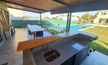 Casa en Ibarlucea Barrio Privado