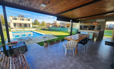 Casa en Ibarlucea Barrio Privado